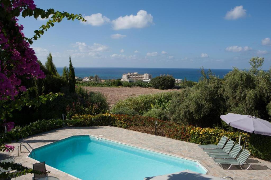 Banana Sunset Villas Paphos Exterior photo