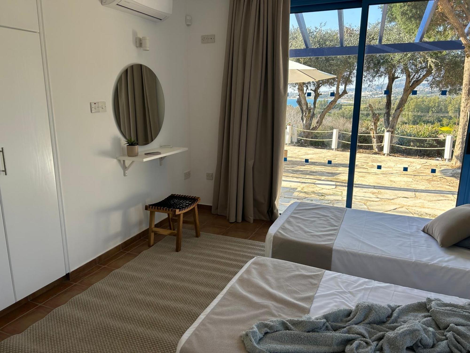 Banana Sunset Villas Paphos Exterior photo
